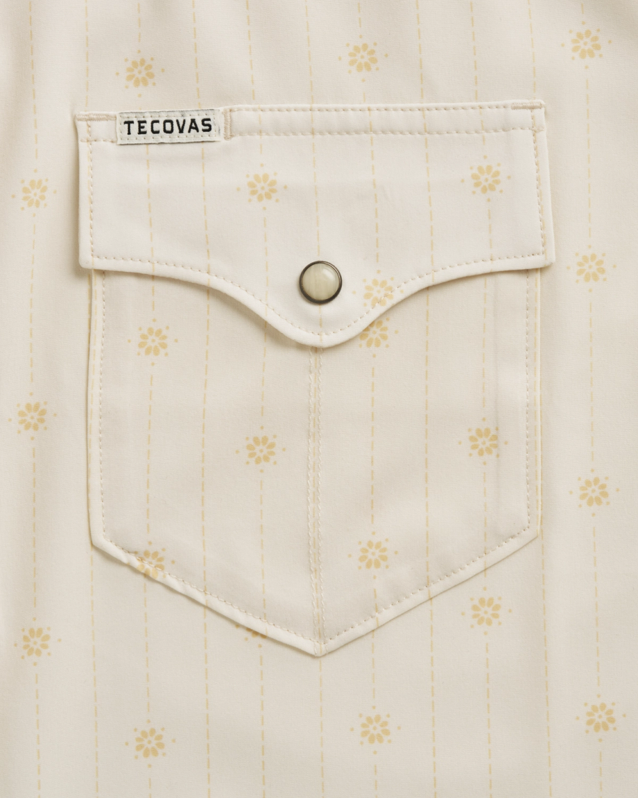 Closeup detail view of Men's Performance Western Short Sleeve Pearl Snap - Light Sand/Multi