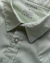 closeup of the collar of the men's easywear pearl snap in sage