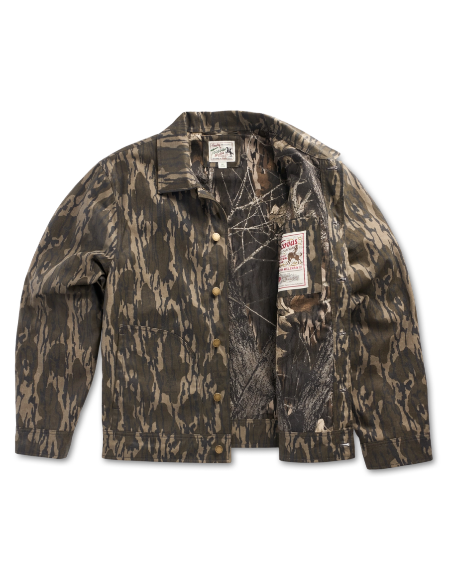 Front view of Men's Tecovas x Mossy Oak Waxed Ranch Jacket - Original Bottomland on plain background