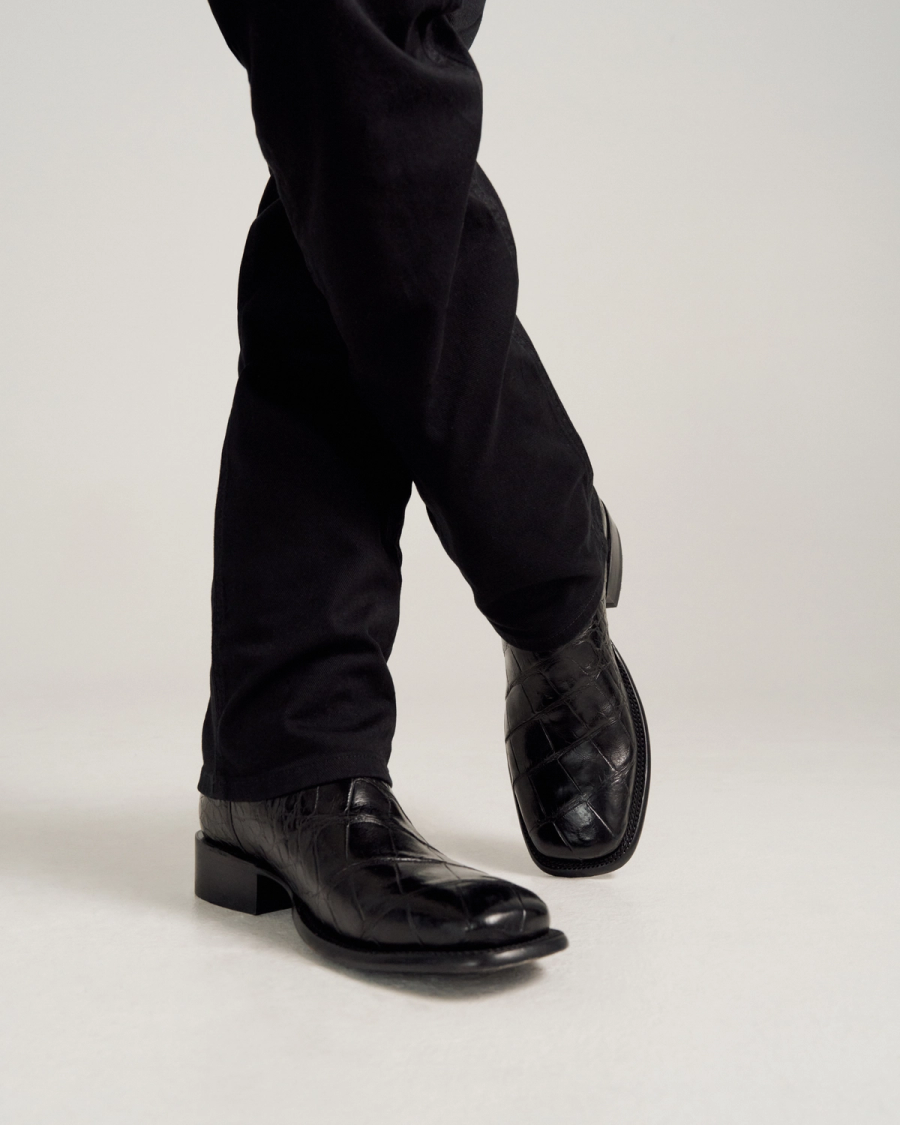The Adams Cowboy Boot - Black giant gator | Tecovas