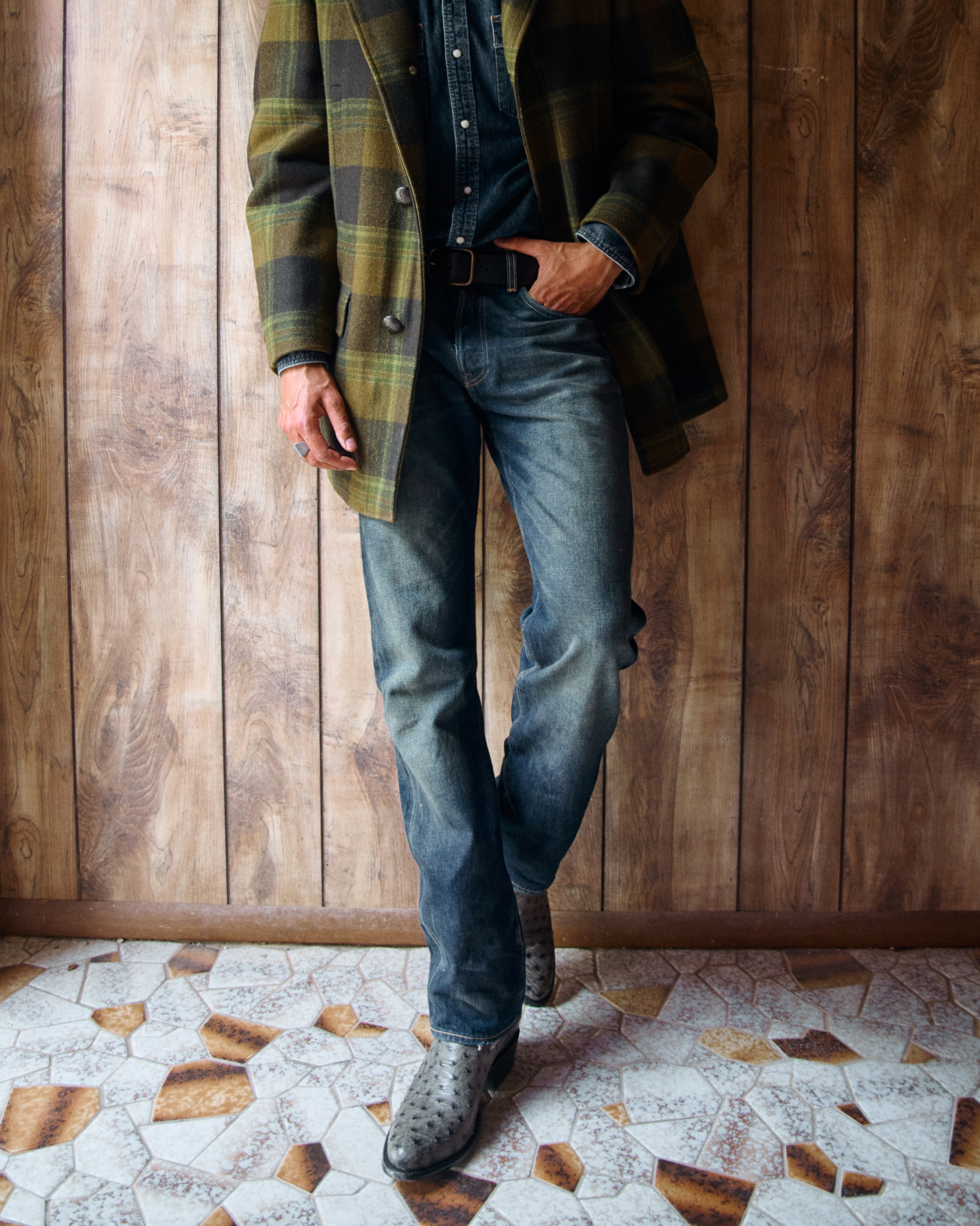 View of The Wyatt II - Graphite Ostrich