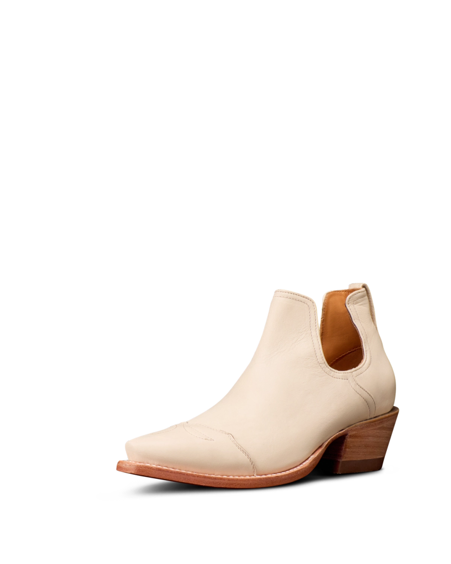 Quarterfront view of The Rosie - Bone on plain background