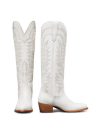 Pair view of The Abby - Snow on plain background