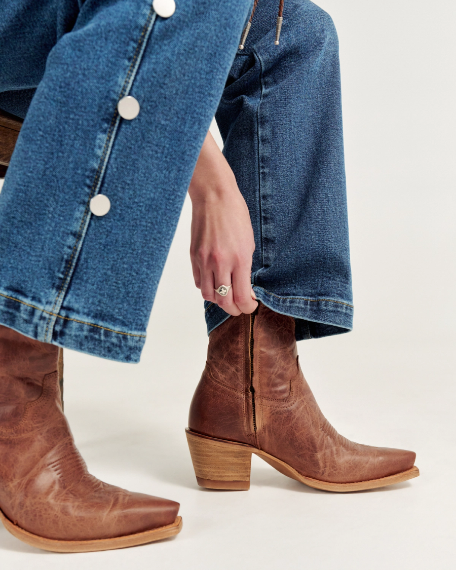 The Daisy Women's Zip Bootie - Brown goat | Tecovas