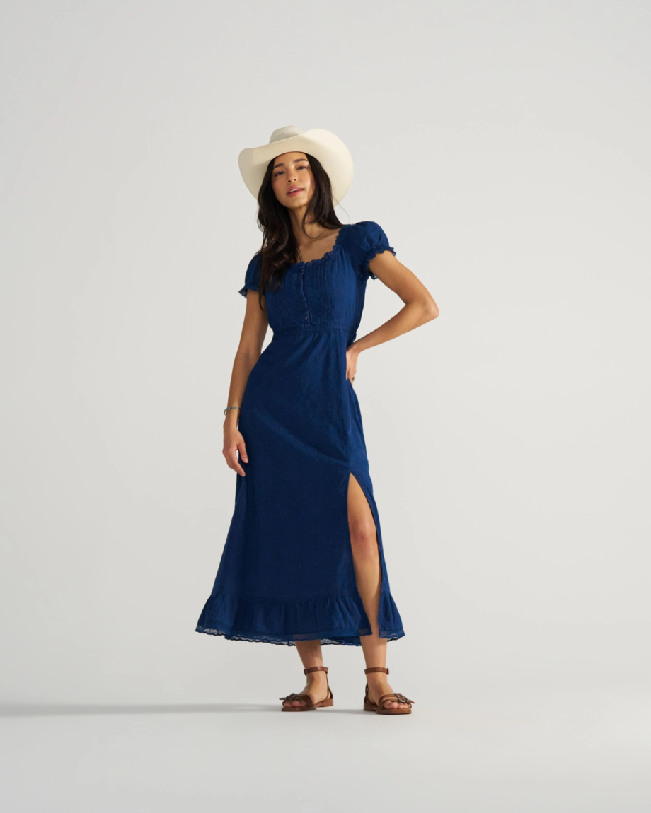 Full view of The Blakely - Saddle on model