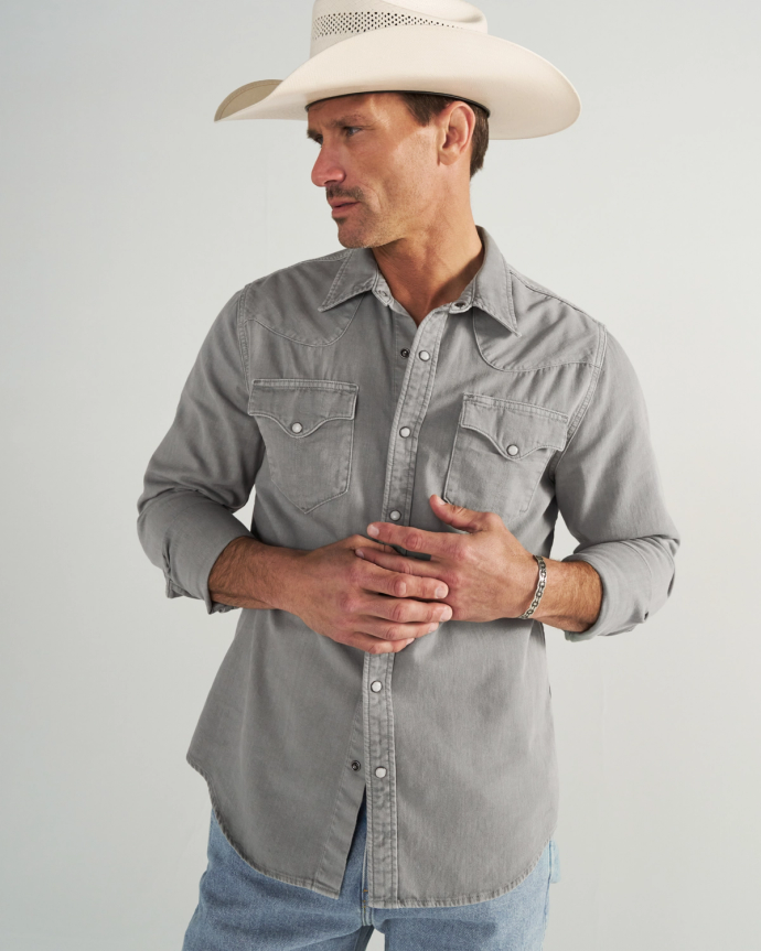 Closeup detail view of Men's Denim Pearl Snap - Light Gray