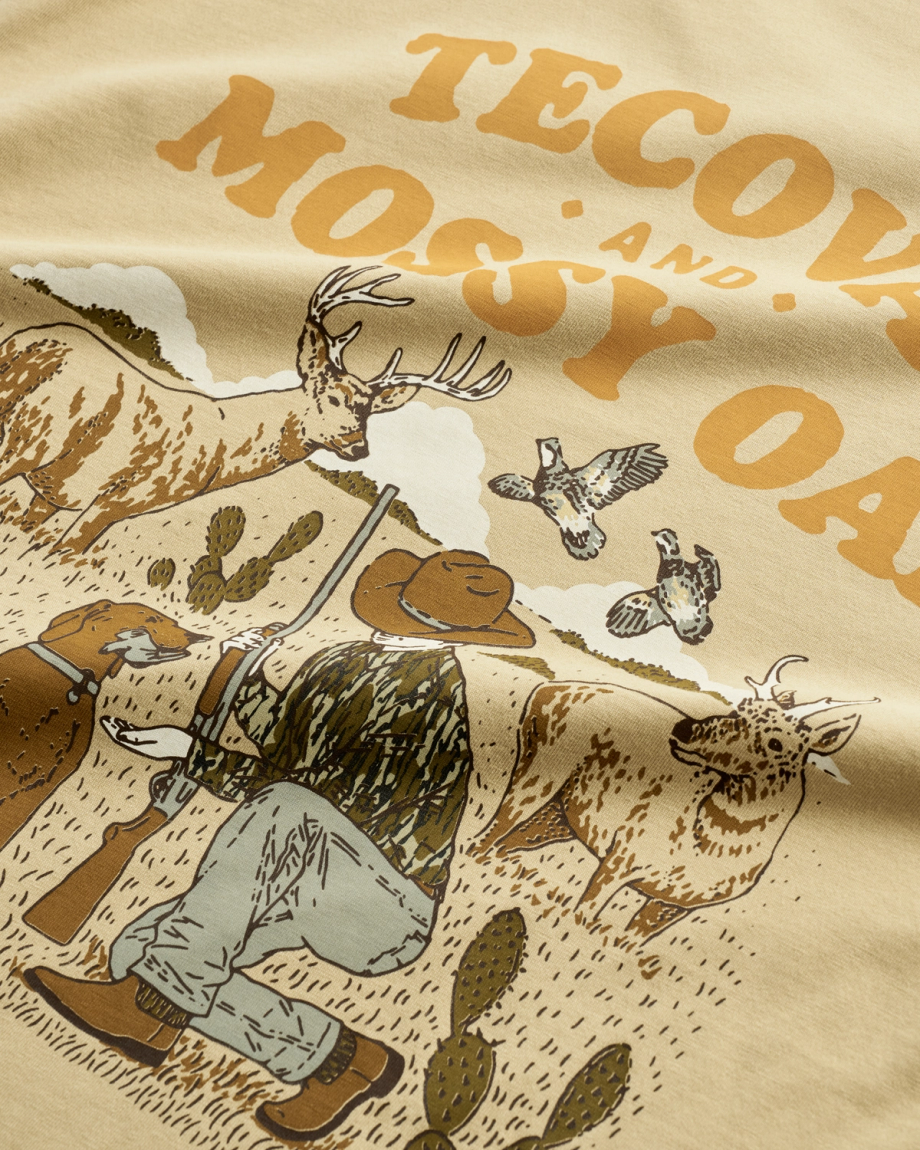 Closeup view of Men's Tecovas X Mossy Oak Instant Old Friends Tee - MO Original Bottomland