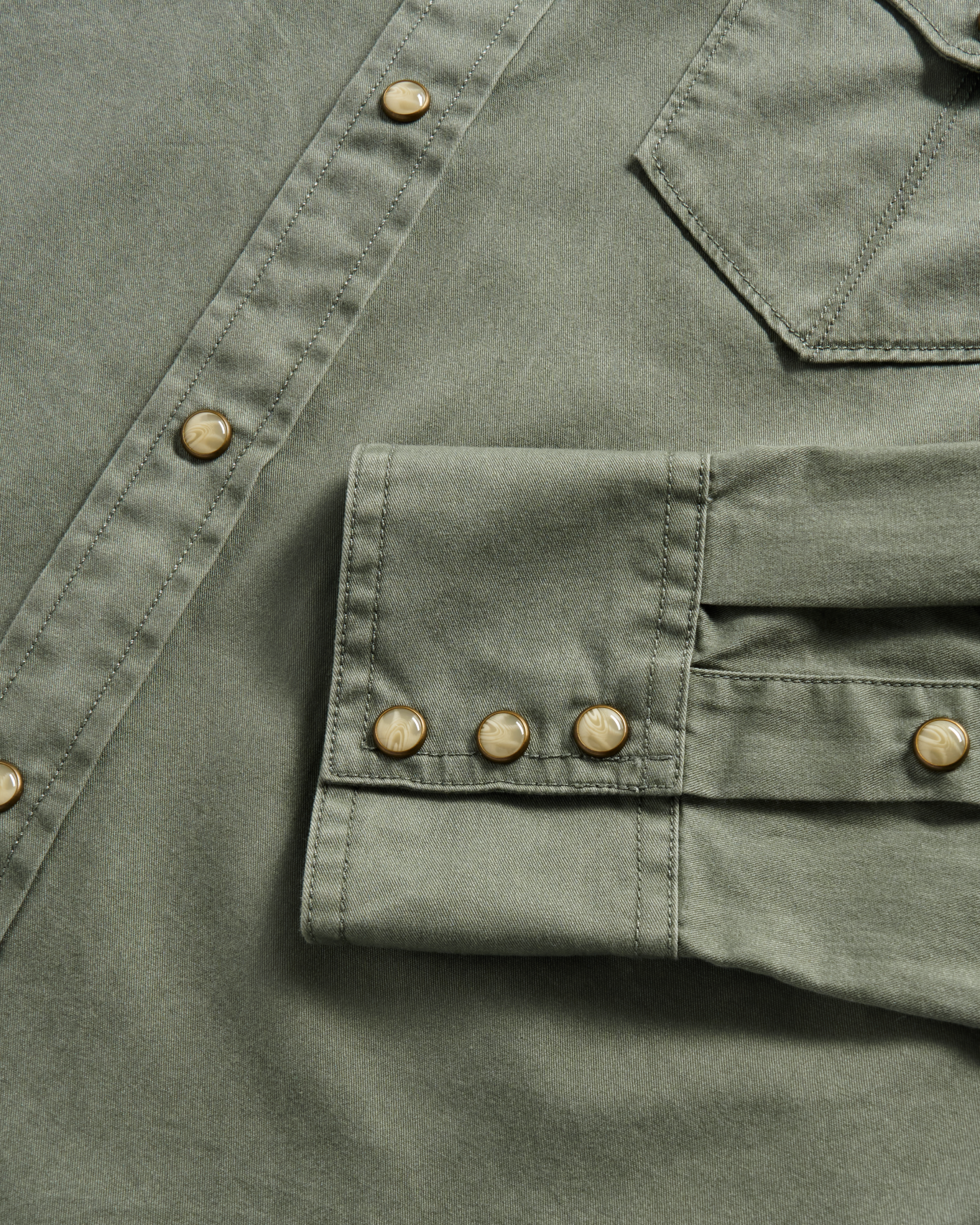 Closeup detail view of Men's Thorn Stopper Pearl Snap LS - Cactus