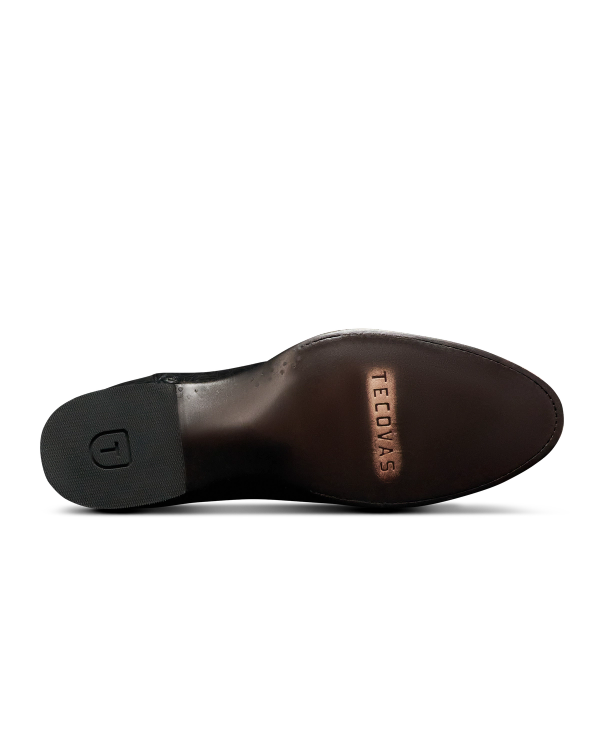 Sole view of The Earl - Carbon on plain background