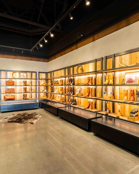 Image of Tecovas Victoria Gardens store.