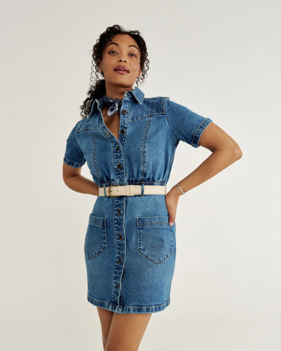 Closeup detail view of Women's S/S Denim Dress - Medium Wash