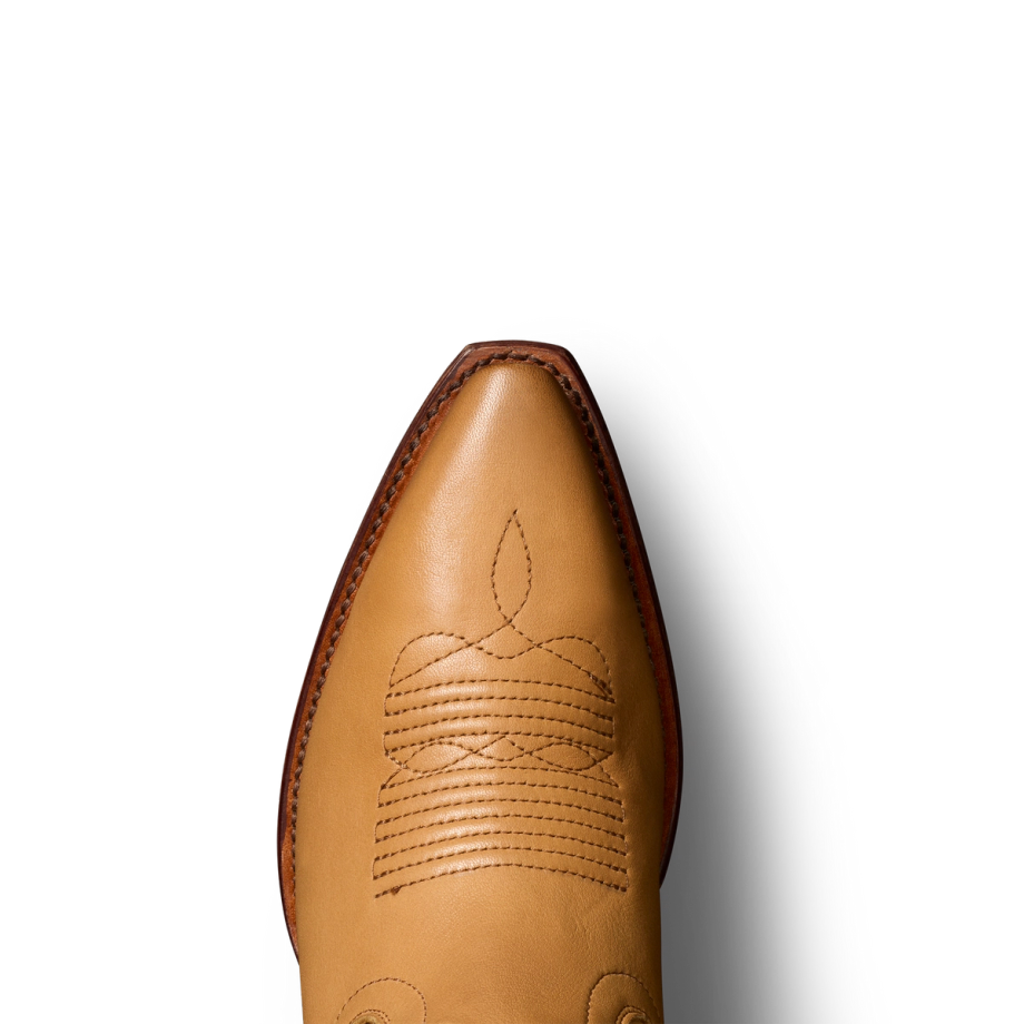 Toe view of The Thomas Rhett Kasey - Vintage Tan on plain background