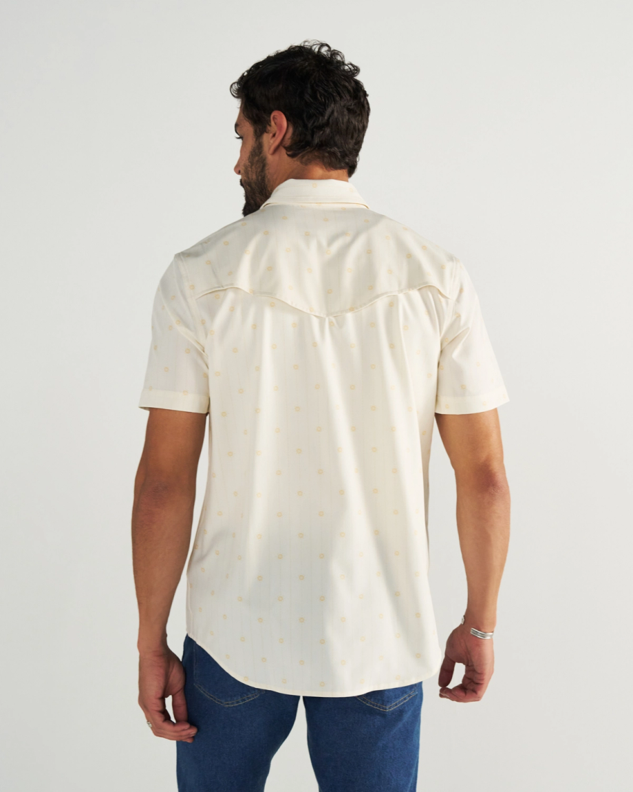 Closeup detail view of Men's Performance Western Short Sleeve Pearl Snap - Light Sand/Multi