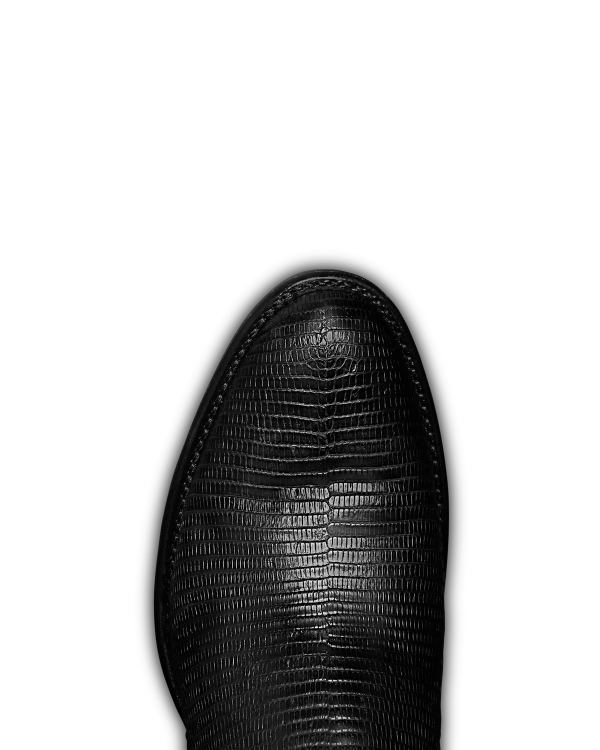 Toe view of The Earl - Obsidian on plain background