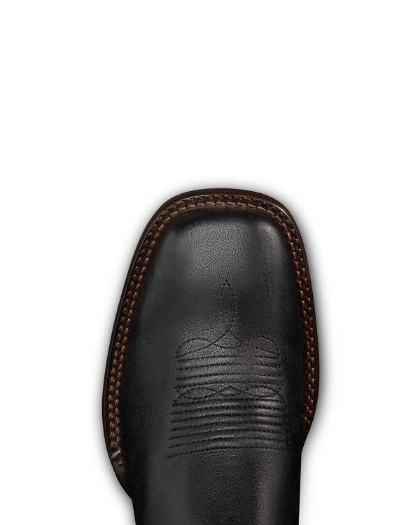 Toe view of The Doc - Midnight on plain background