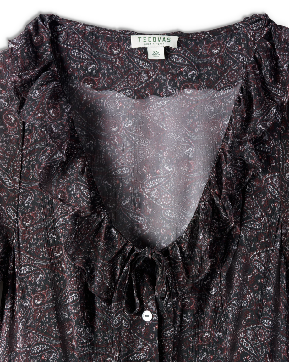 Closeup detail view of Women's Elbow-Length Maxi Dress - Burgundy / Black
