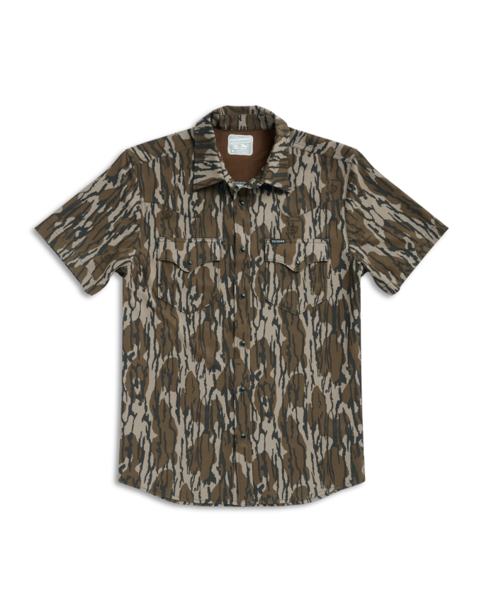 Front view of Men's Tecovas x Mossy Oak Performance Western Short Sleeve - Original Bottomland on plain background