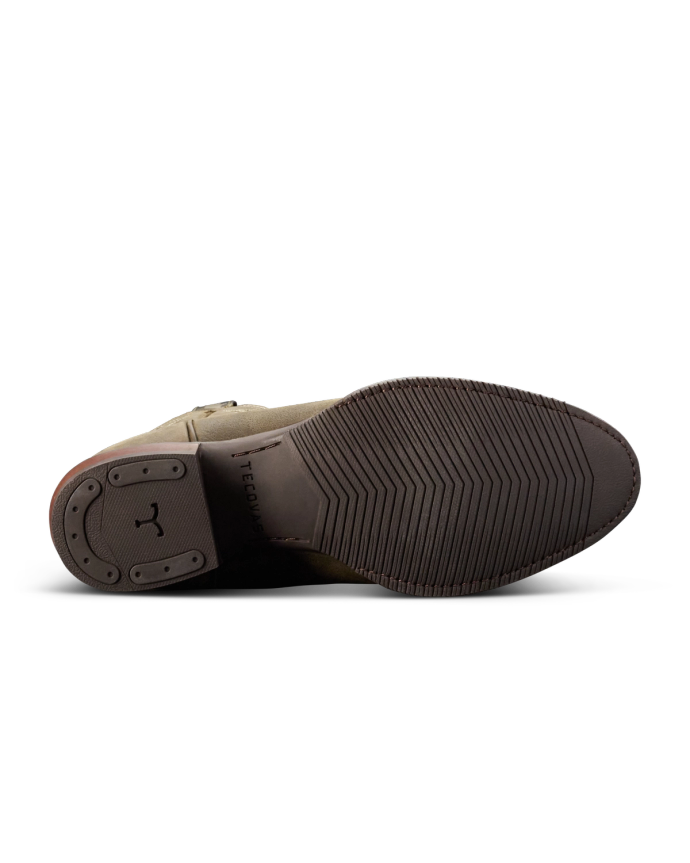Sole view of The Tecovas x Mossy Oak Buck - Canteen Cowhide on plain background