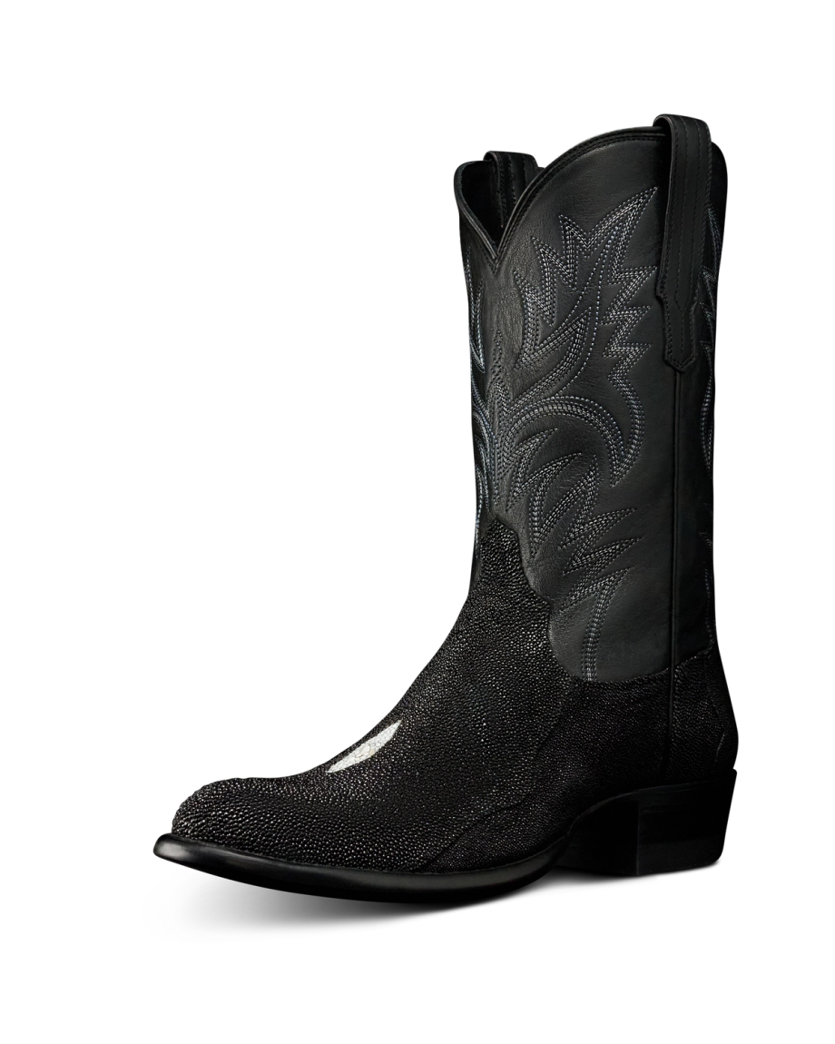 Quarterfront view of The Pierce - Jet Black Stingray on plain background