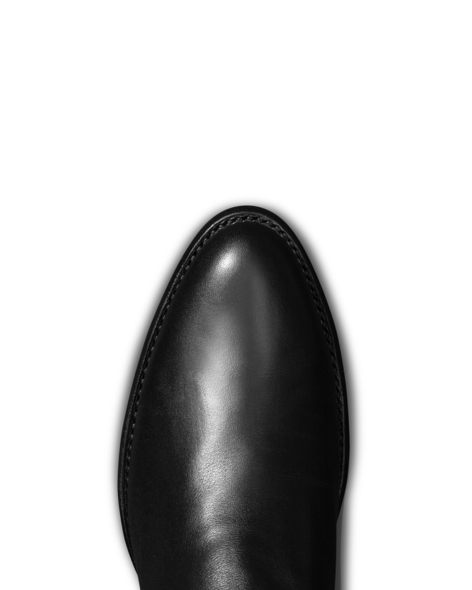Toe view of The Dean - Midnight on plain background