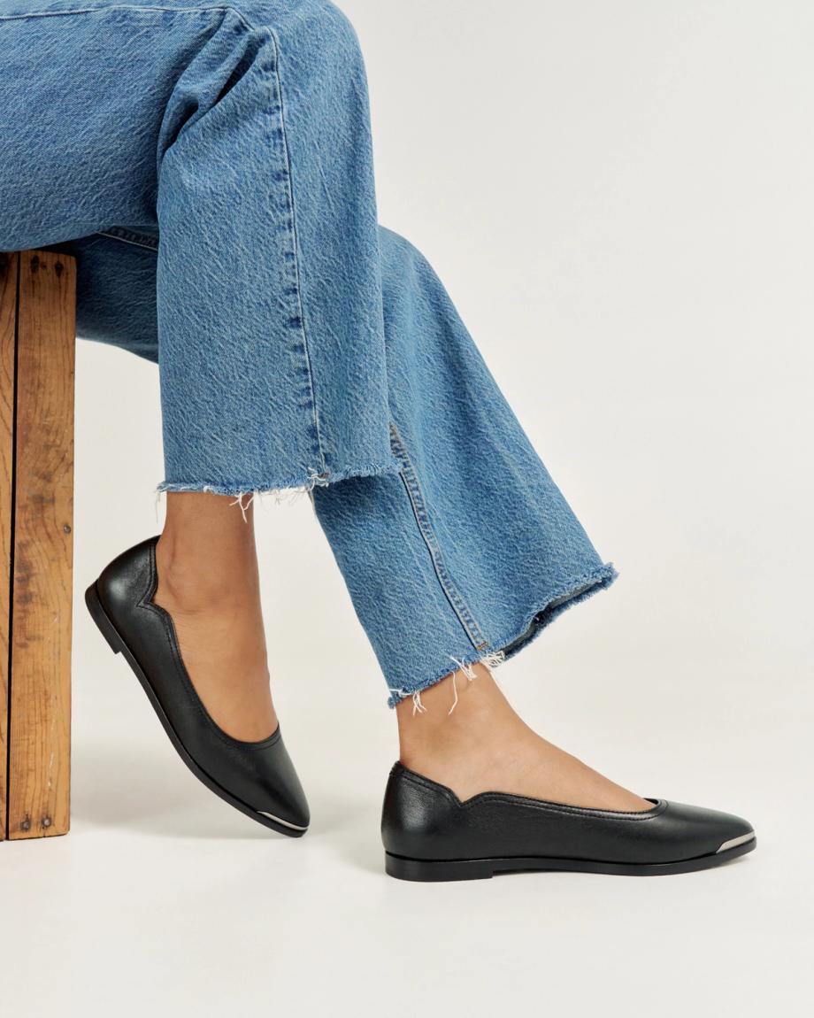 View of The Misty - Midnight Cowhide