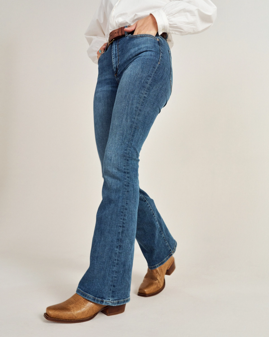 View of The Marion - Tan / Copper