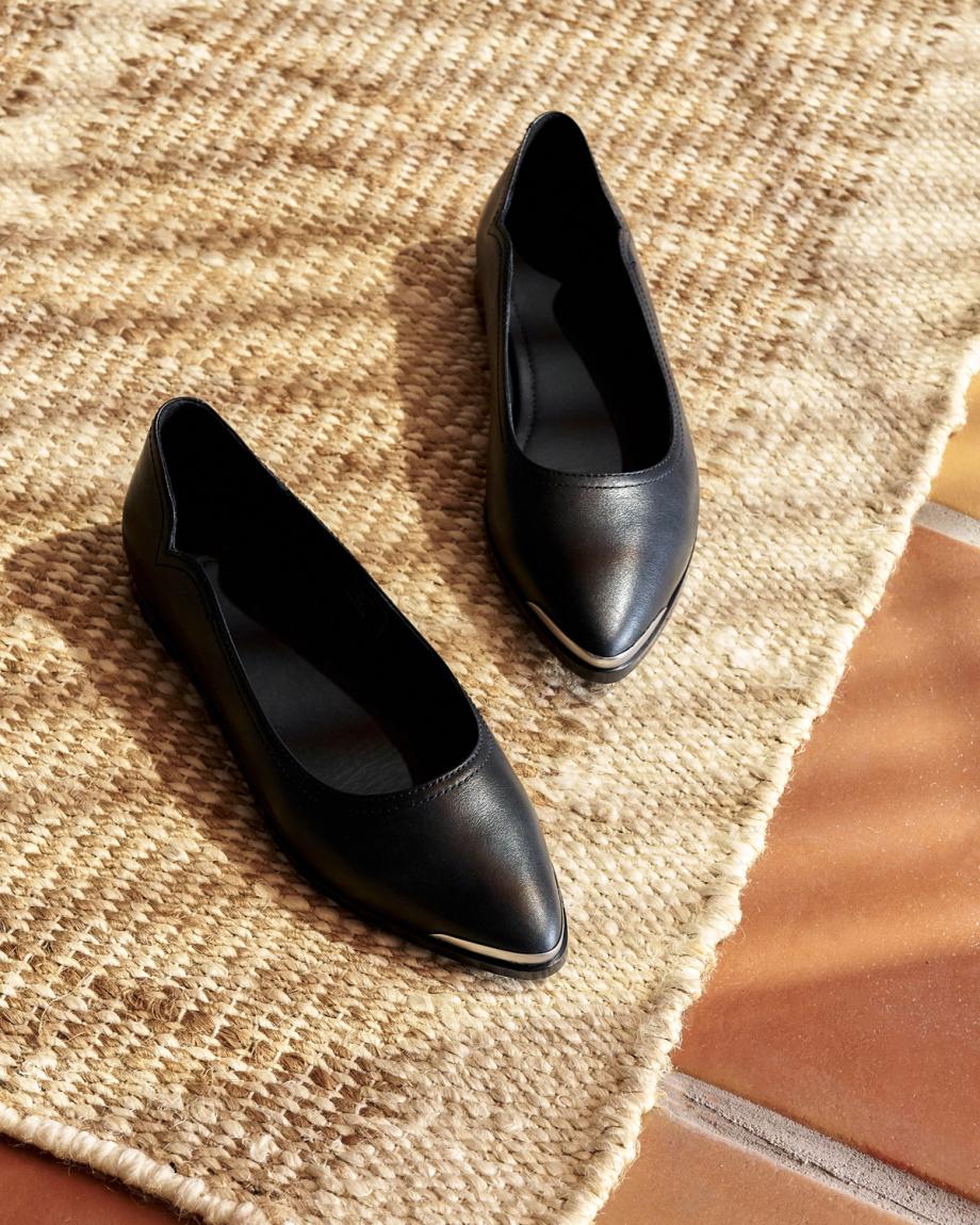 View of The Misty - Midnight Cowhide