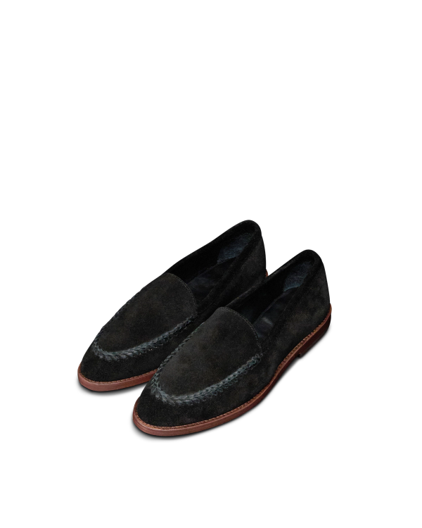 Quarterfront view of The Claire Braid - Midnight on plain background