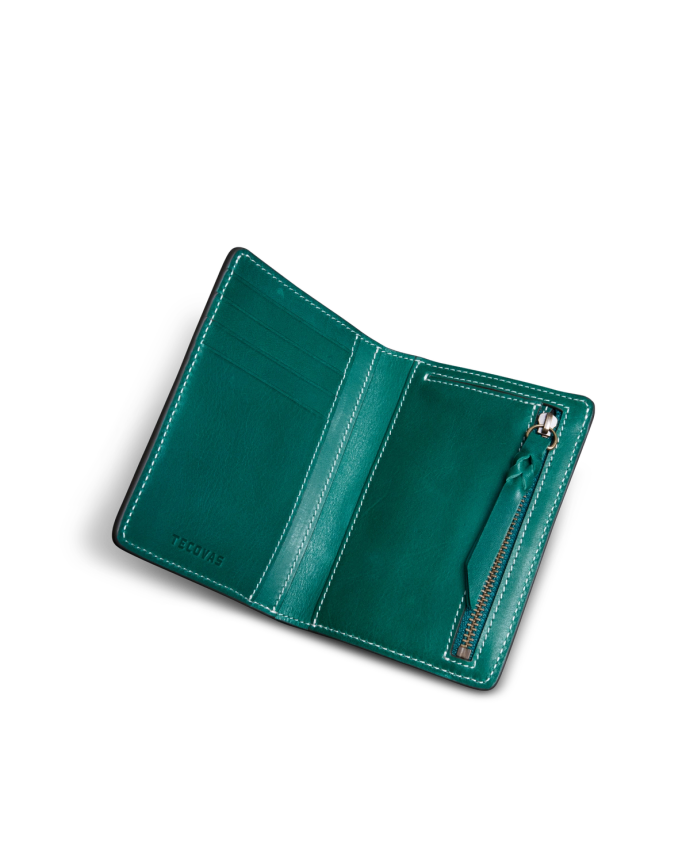 Inside view of Women's Sierra Bifold - Lagoon on plain background