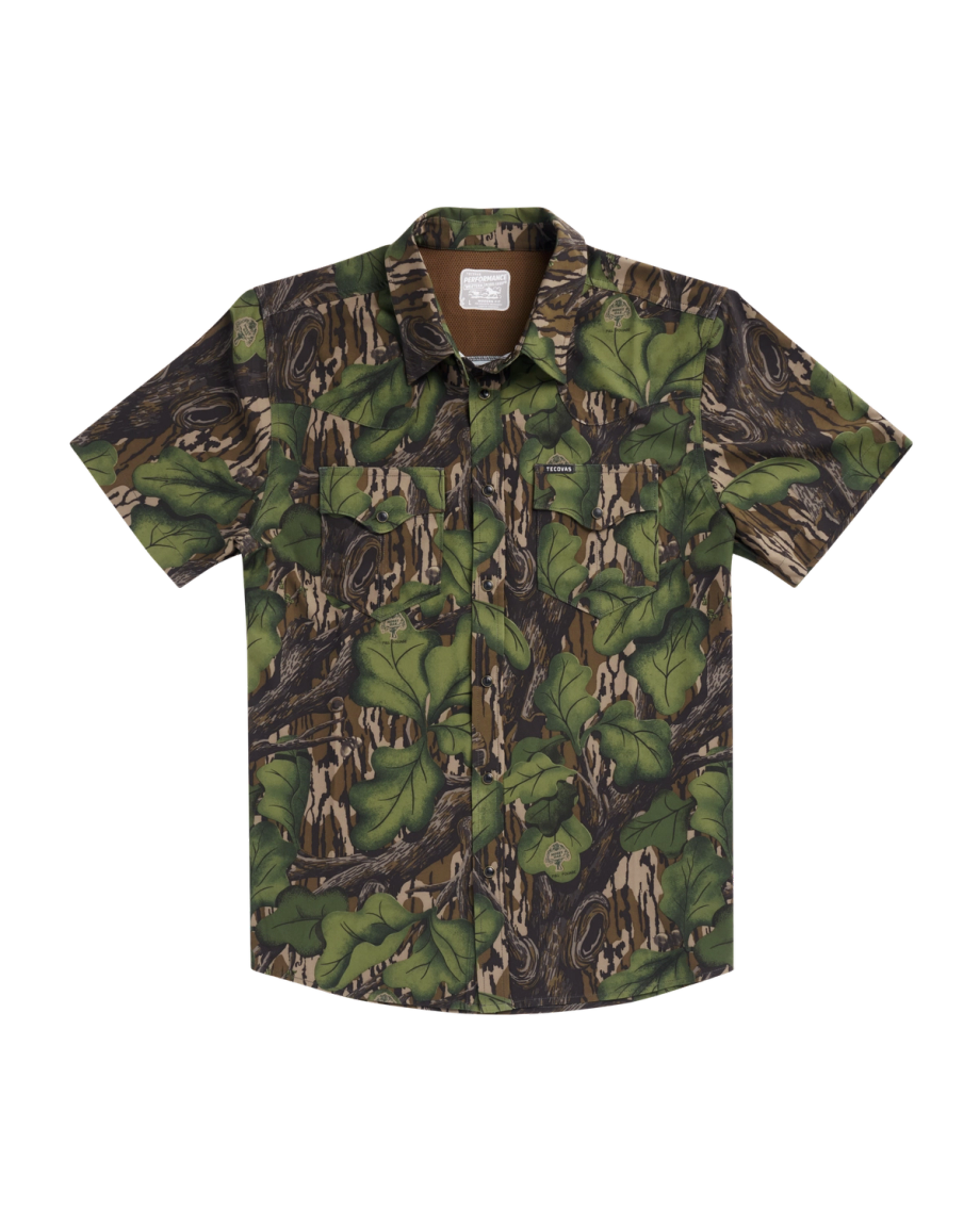 Closeup detail view of Men's Tecovas x Mossy Oak Performance Western Short Sleeve - Full Foliage