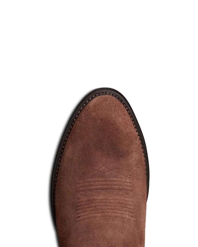 Toe view of The Johnny - Earth on plain background