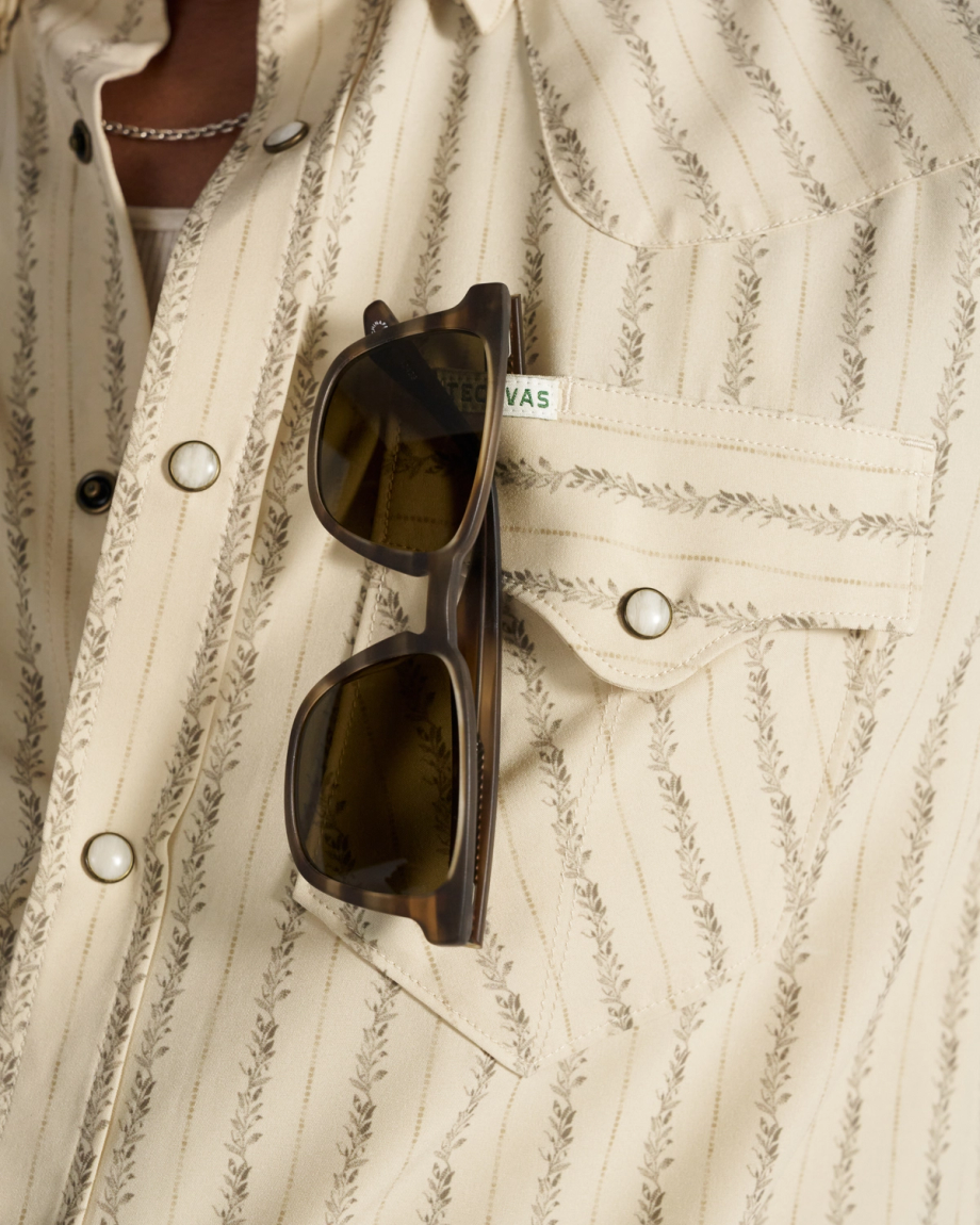 Closeup detail view of Men's Performance Western Short Sleeve Pearl Snap - Sandstone/Multi