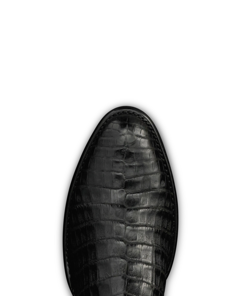 Toe view of The Dean - Carbon Caiman on plain background