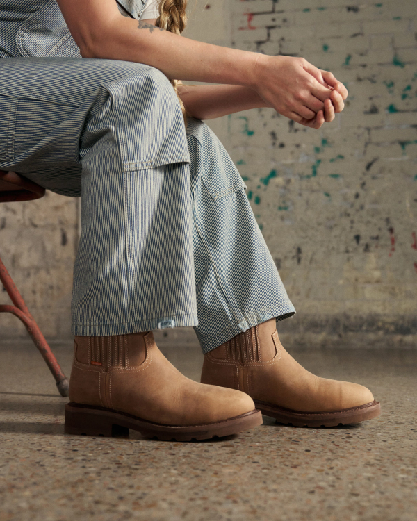 Toe view of Women's LongHaul Waterproof Chelsea Composite Toe Work Boot - Heritage Tan Cowhide on plain background