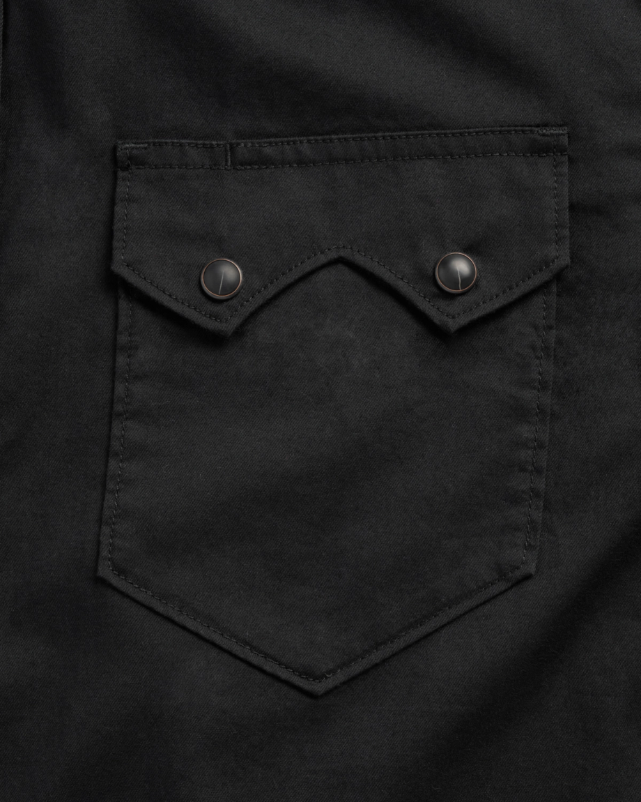 Closeup detail view of Men's Vintage Weight Short Sleeve Pearl Snap - Midnight