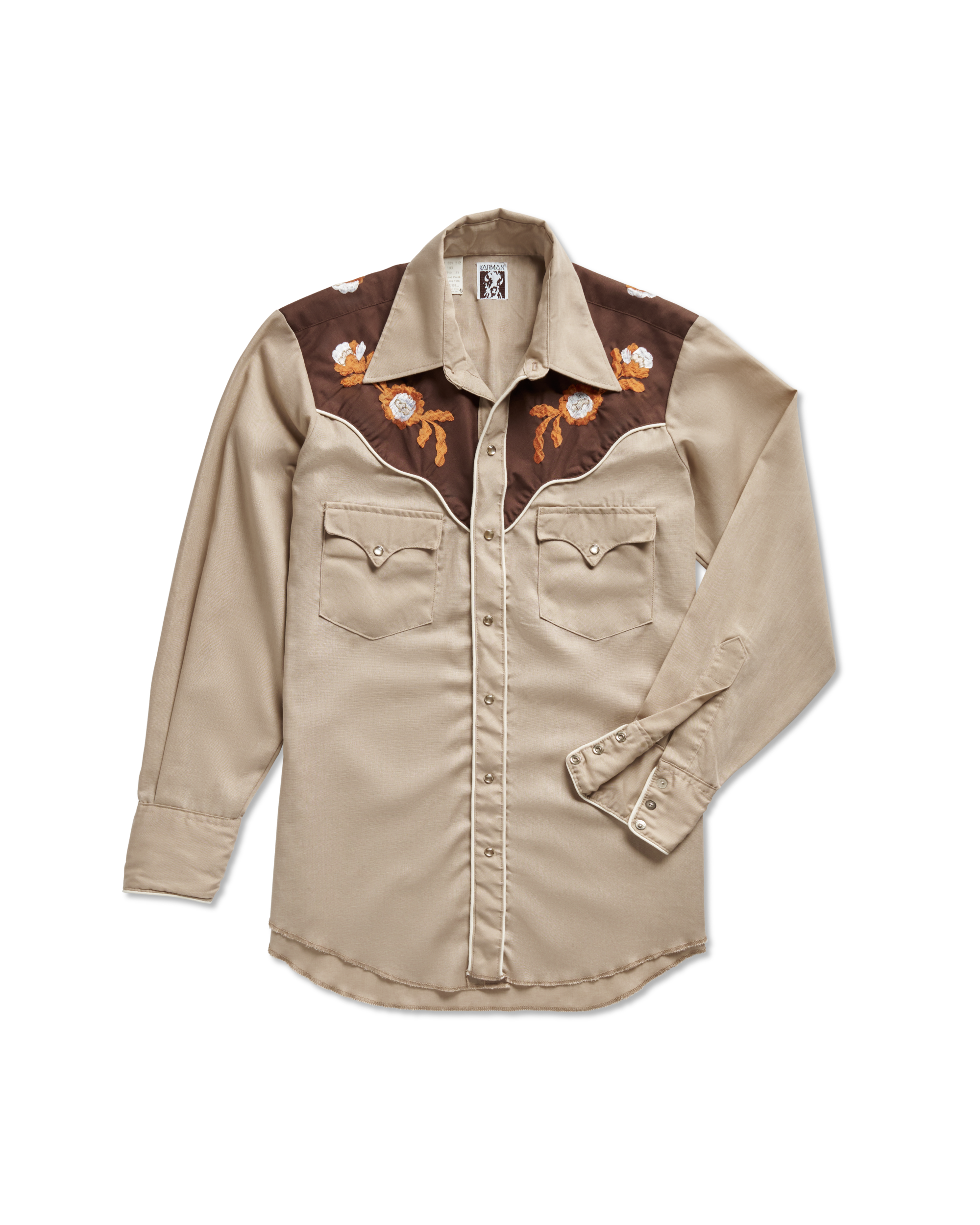 Closeup detail view of Tecovas x Cathy Hahn Men’s Vintage Western Pearl Snap - Tan / Chocolate