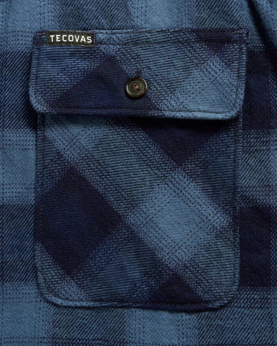 Closeup view of Men's Everyday Flannel LS - Navy / Evening Blue