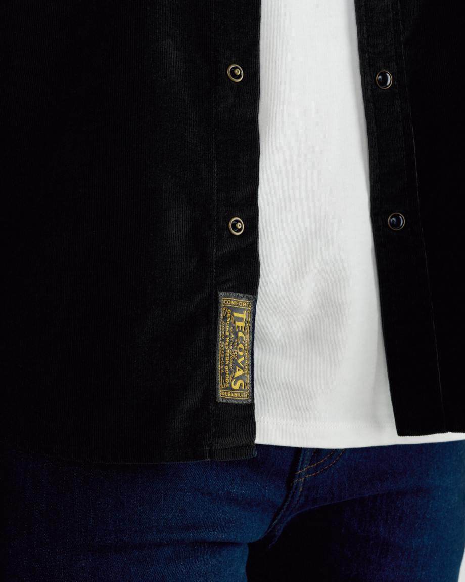 Closeup detail view of Men's Texas Weight Corduroy Pearl Snap LS - Black