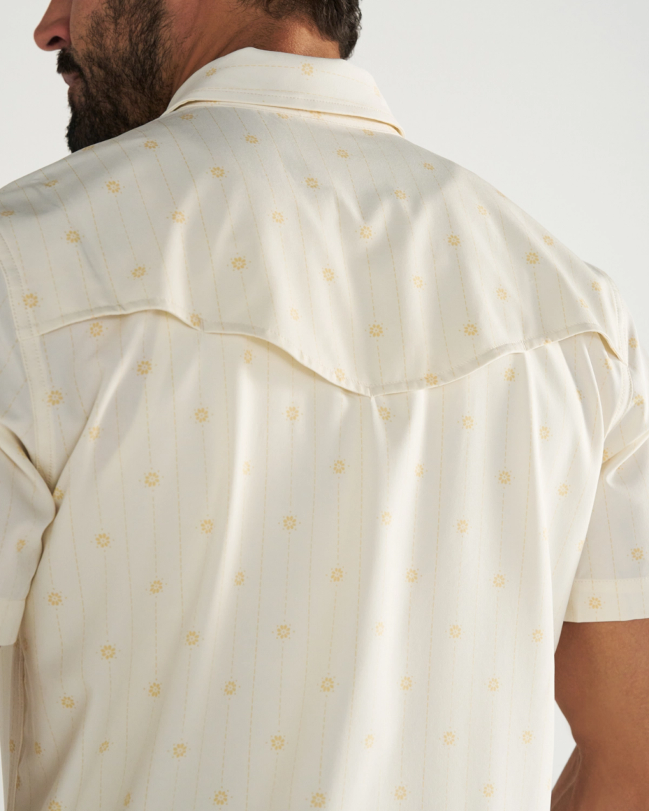 Closeup detail view of Men's Performance Western Short Sleeve Pearl Snap - Light Sand/Multi