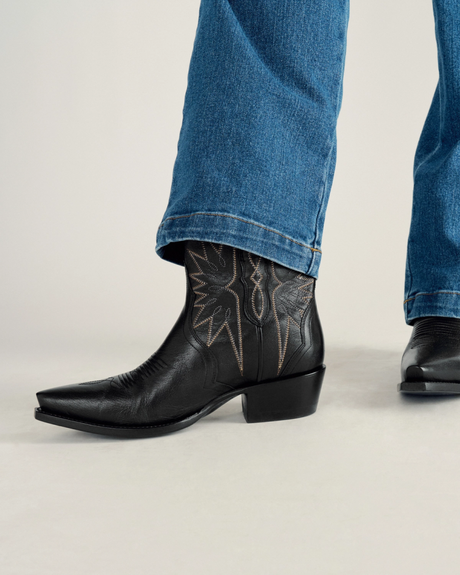The Lynn Women's Western Bootie - Black goat | Tecovas