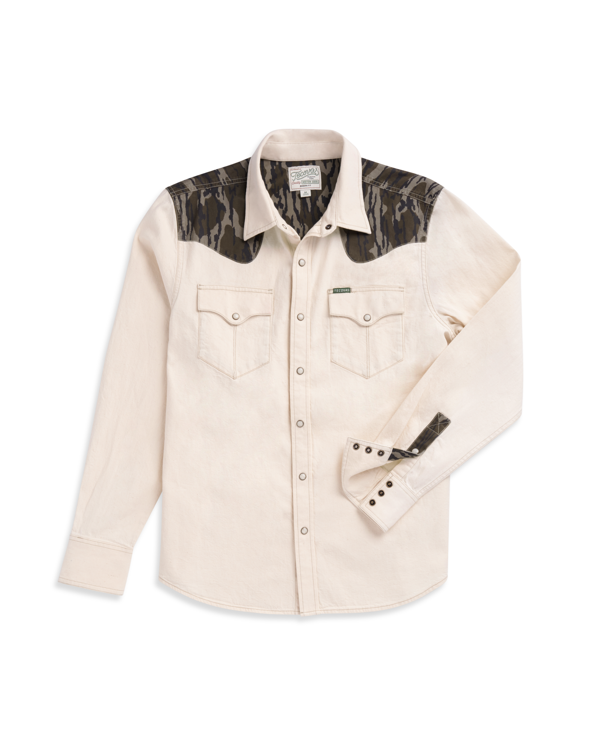 Closeup detail view of Men's Tecovas x Mossy Oak Denim Pearl Snap - Light Sand/Bottomland