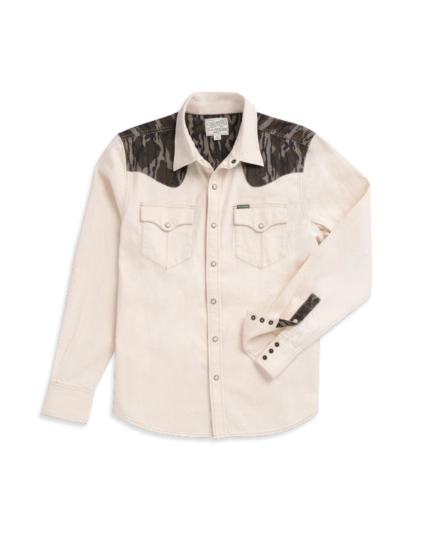 Closeup detail view of Men's Tecovas x Mossy Oak Denim Pearl Snap - Light Sand/Bottomland