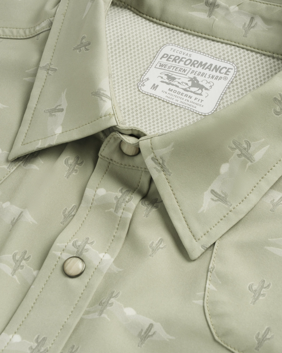 Closeup detail view of Men's Performance Western Short Sleeve Pearl Snap - Desert Sage/Light Sand