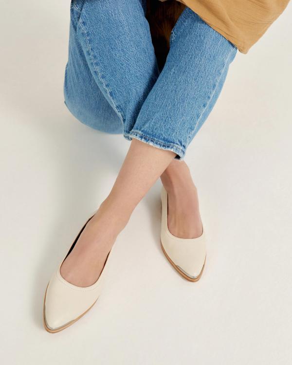 View of The Misty - Bone Cowhide