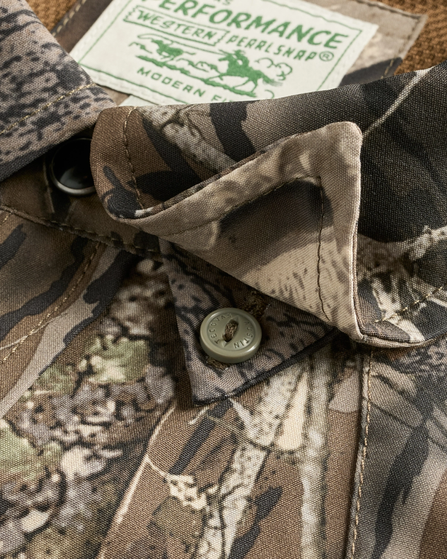 Closeup detail view of Men's Tecovas x Mossy Oak Performance Western - Original Break-Up