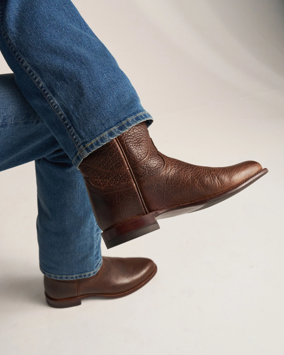 View of The Earl - Tobacco Bison