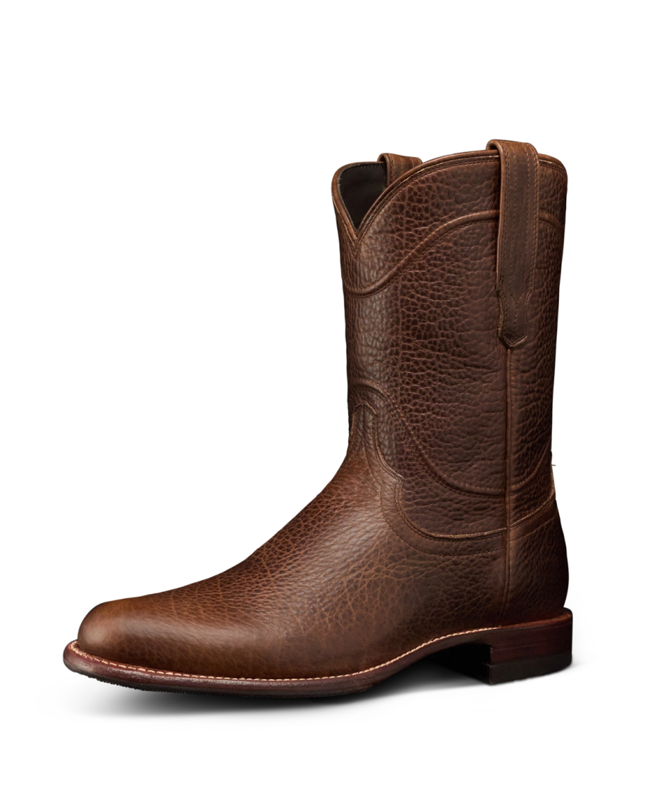 Quarterfront view of The Earl - Tobacco Bison on plain background