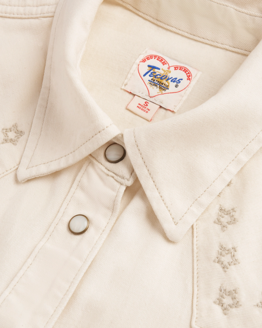 Closeup detail view of Women's Denim Pearl Snap (III) - Natural