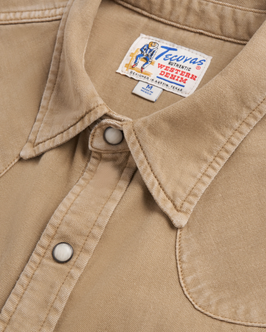 Closeup detail view of Men's Denim Short Sleeve Pearl Snap - Coriander