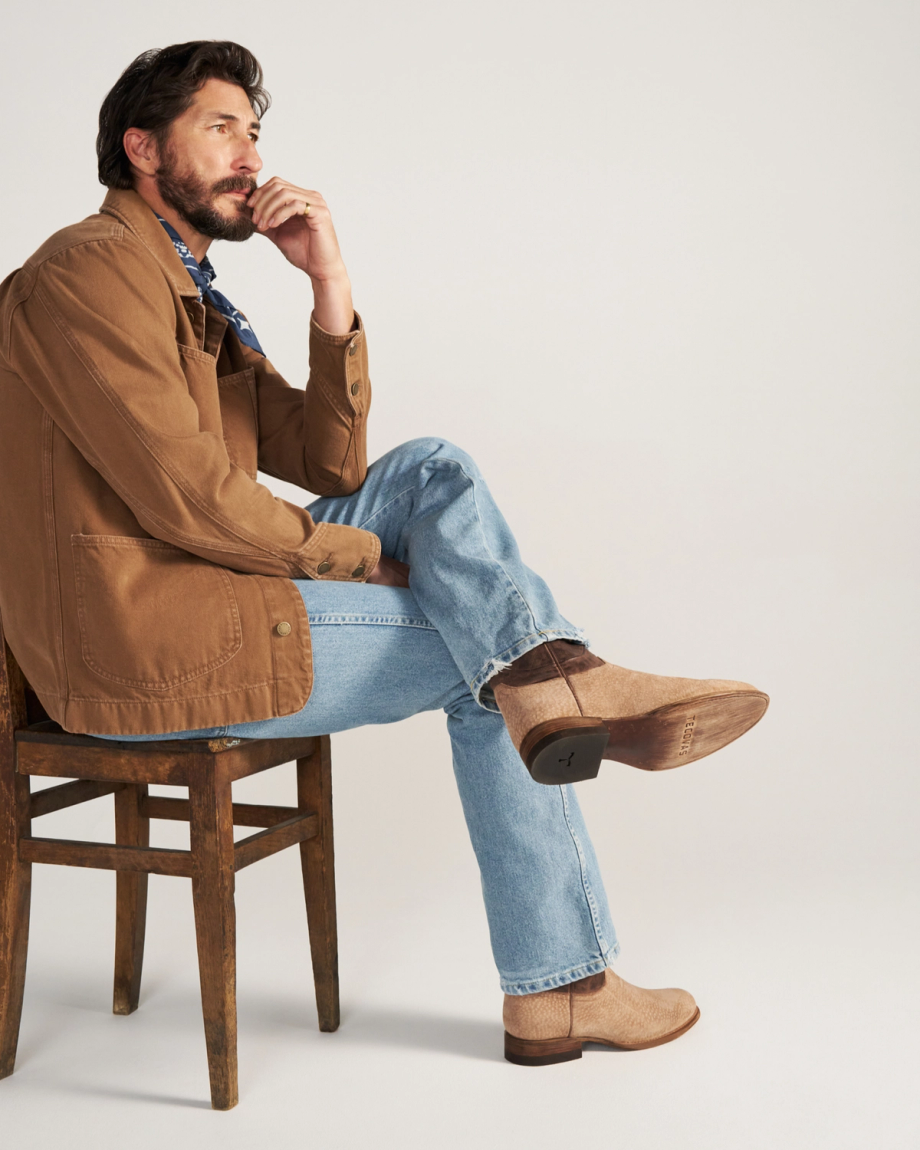 Full view of The Earl - Sandstone Carpincho on model